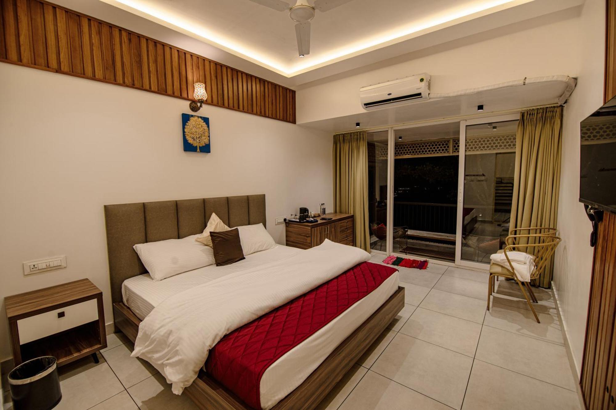 Boulevard Resorts Kakkadampoyil Buitenkant foto